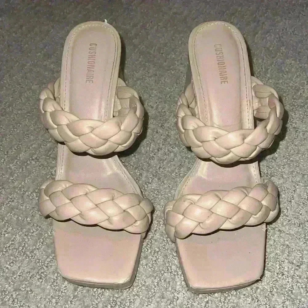 Cushionaire tan braided chunky heel